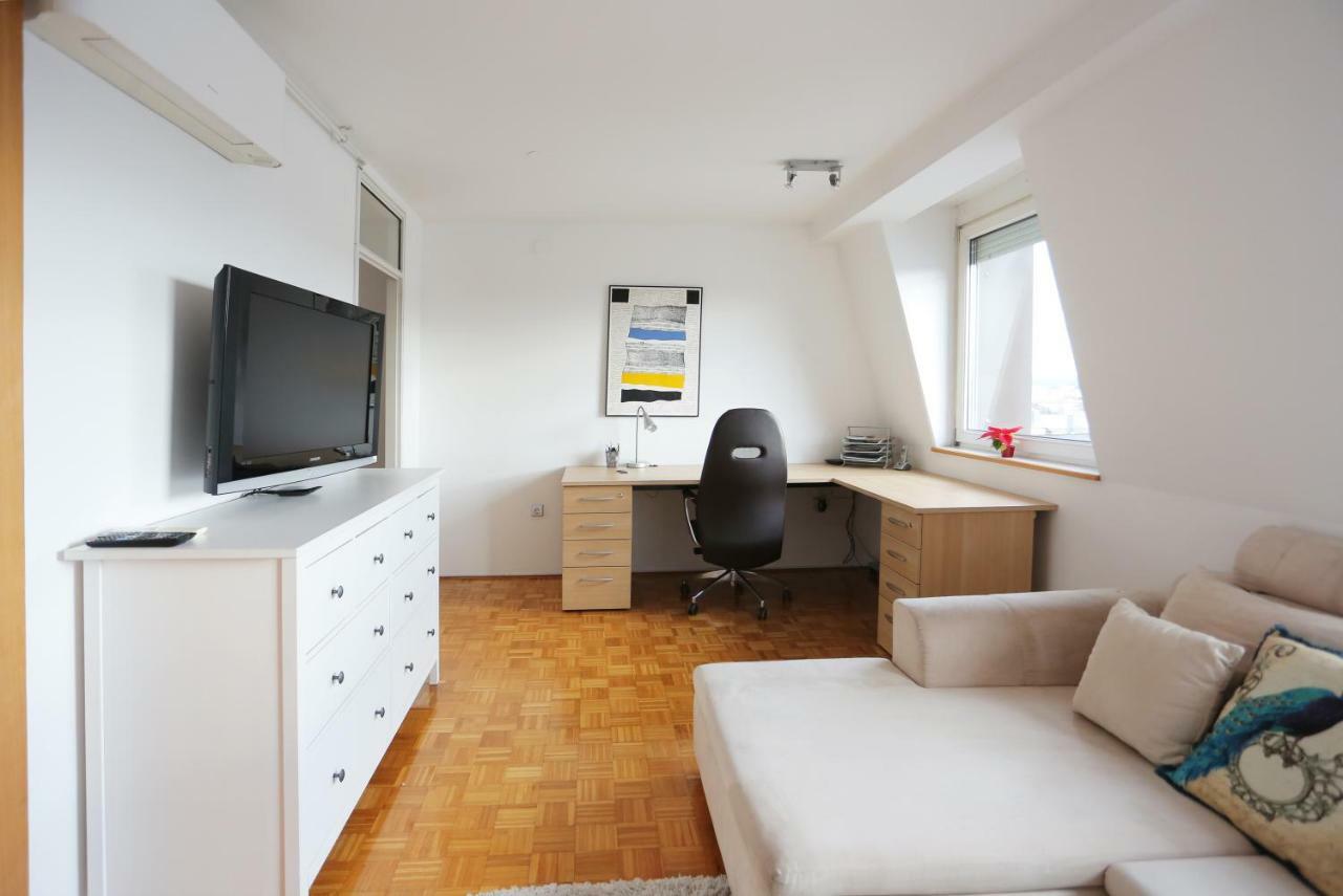 Apartment Penthouse *